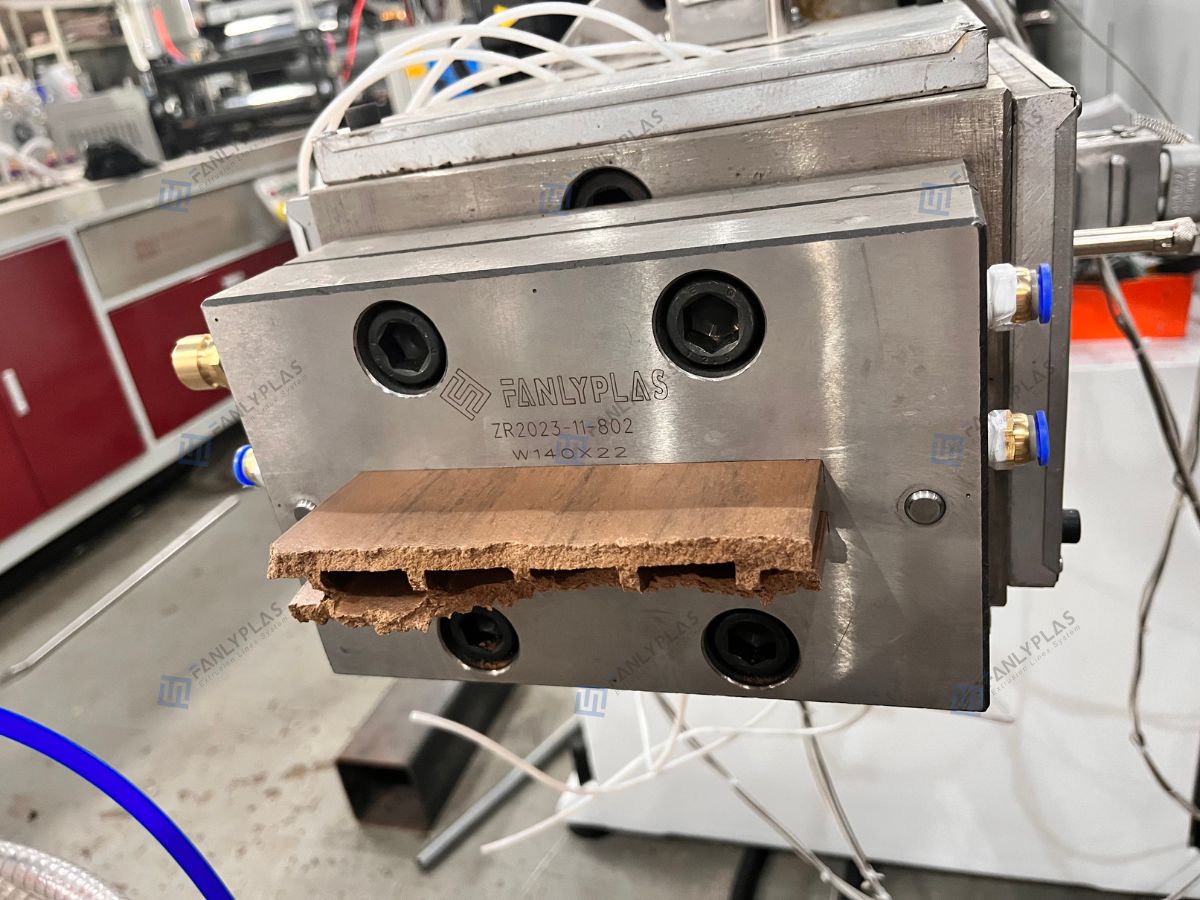 molding system wpc profile extrusion ling fanlyplas 258201