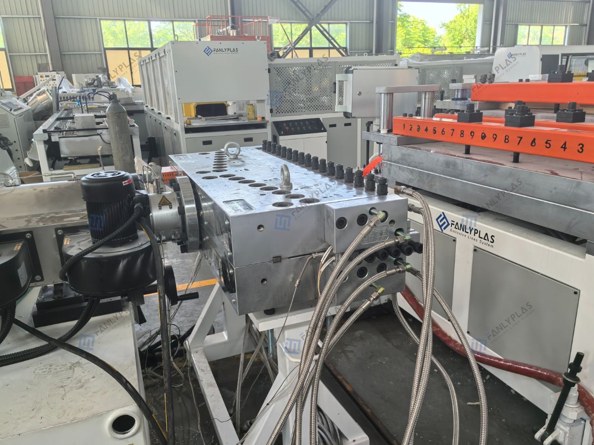 pvc foam board production line t die fanlyplas 25819