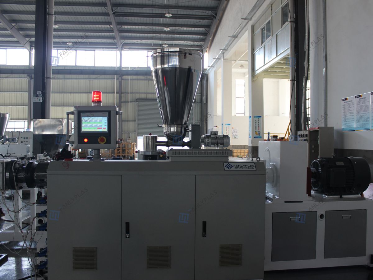 pvcwpc door frame extrusion line fanlyplas 11