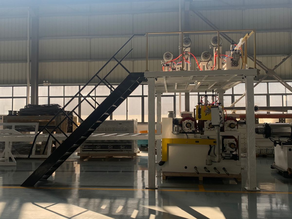 spc flooring production line ffilm laminating device fanlyplas 11