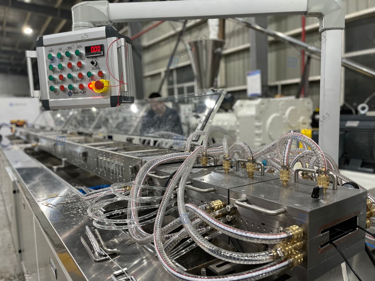 upvc profile extrusion line vacuum calibration tank fanlyplas 25819